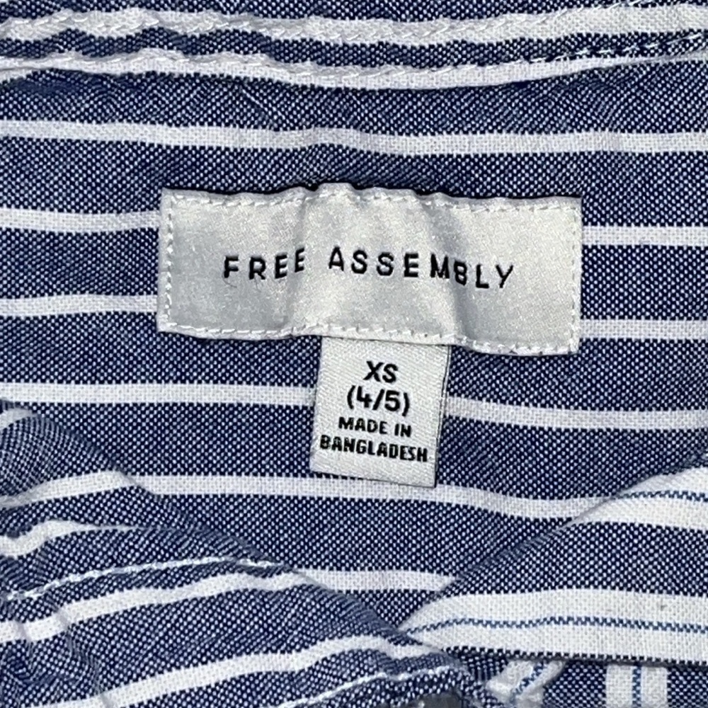 Free Assembly Boyfriend Striped Button Down Shirt Women’s XS 4-5 Blue & White - Picture 7 of 9